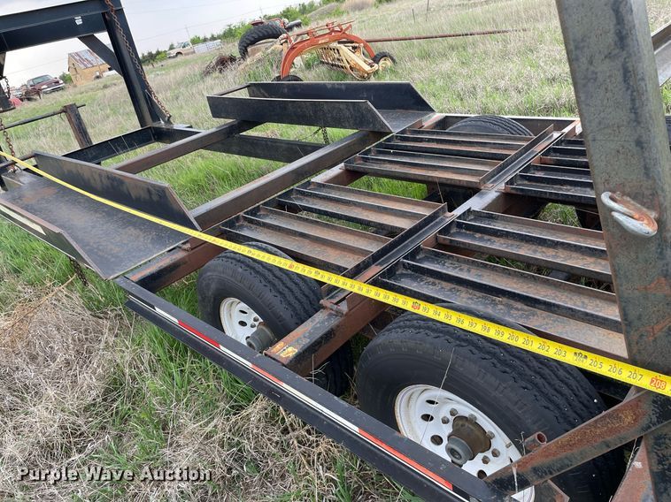 image for item LY9721 2000 Donahue EXG-150  swather / windrower trailer with hay rake