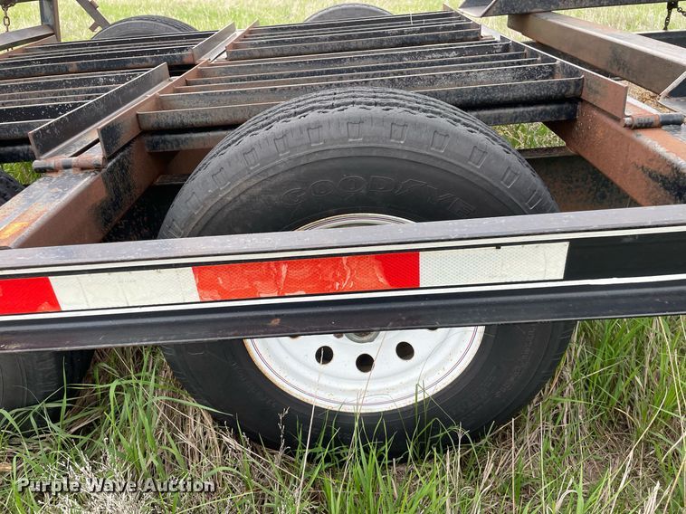 image for item LY9721 2000 Donahue EXG-150  swather / windrower trailer with hay rake