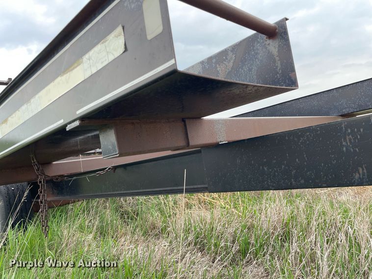 image for item LY9721 2000 Donahue EXG-150  swather / windrower trailer with hay rake