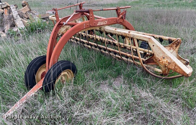 image for item LY9721 2000 Donahue EXG-150  swather / windrower trailer with hay rake