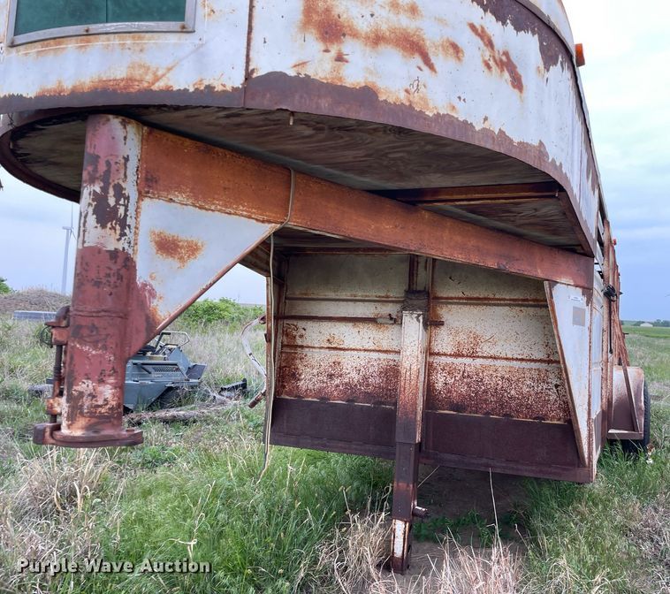 image for item LY9726 1974 HJ  livestock trailer