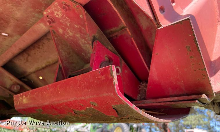 image for item LY9788 1992 New Holland 116  swather / windrower