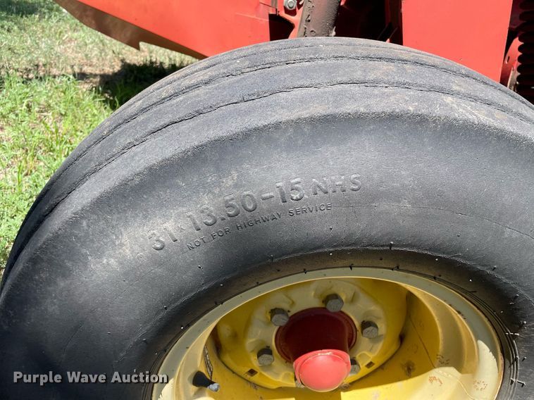 image for item LY9788 1992 New Holland 116  swather / windrower