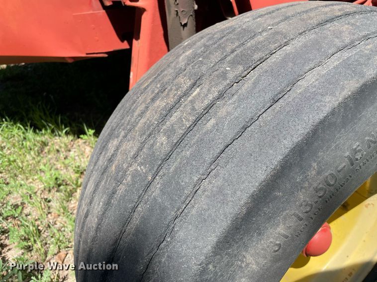 image for item LY9788 1992 New Holland 116  swather / windrower