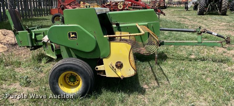 image for item LY9789 John Deere 346  small square baler