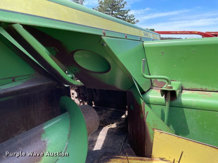 image for item LY9789 John Deere 346  small square baler