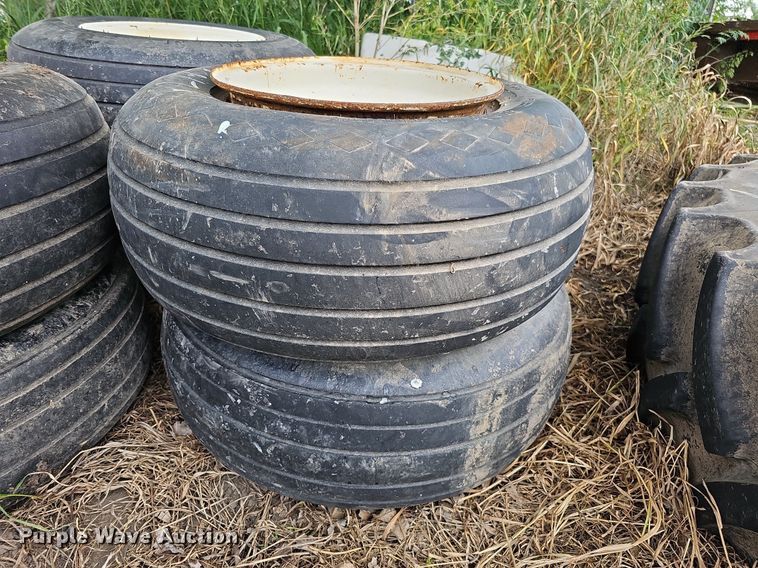 image for item MD9802 (6) tires and wheels