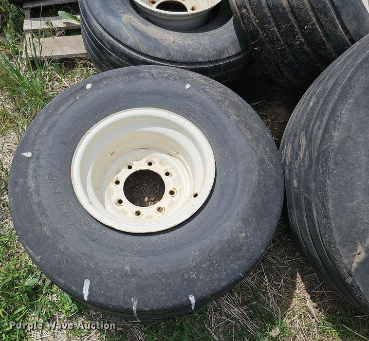 image for item MD9803 (12) tires and wheels