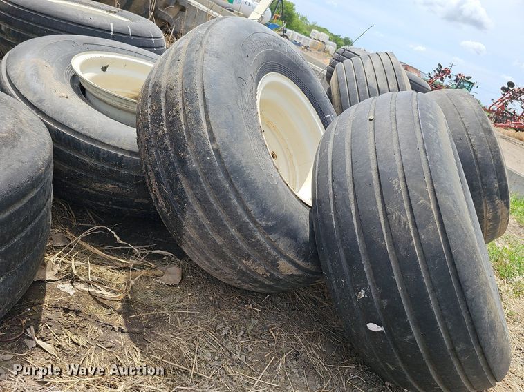 image for item MD9803 (12) tires and wheels