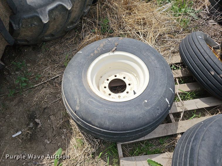 image for item MD9803 (12) tires and wheels