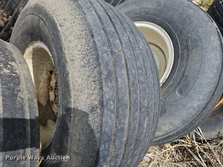 image for item MD9803 (12) tires and wheels