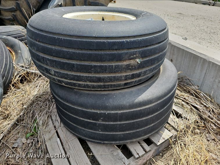 image for item MD9803 (12) tires and wheels