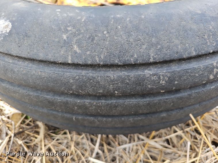 image for item MD9803 (12) tires and wheels