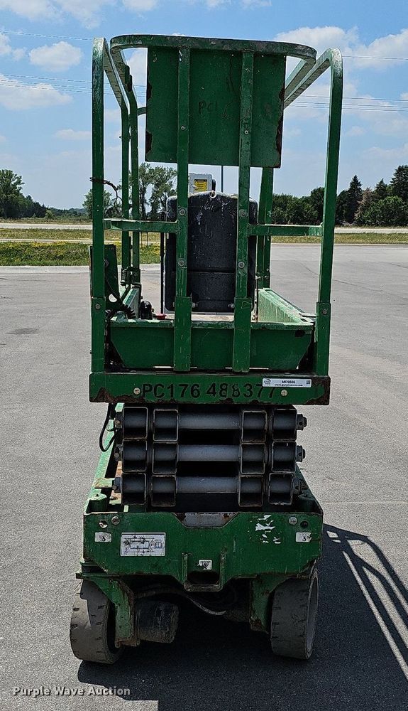 image for item MD9886 Genie GS1930  scissor lift