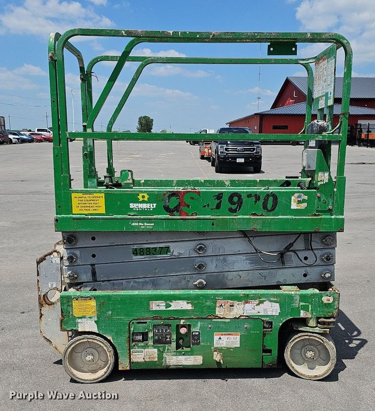 image for item MD9886 Genie GS1930  scissor lift