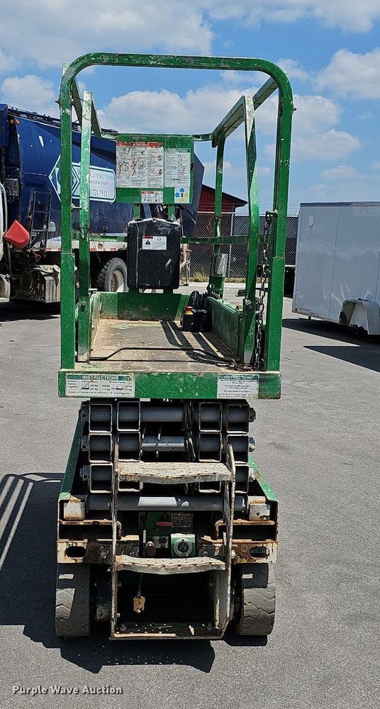 image for item MD9886 Genie GS1930  scissor lift