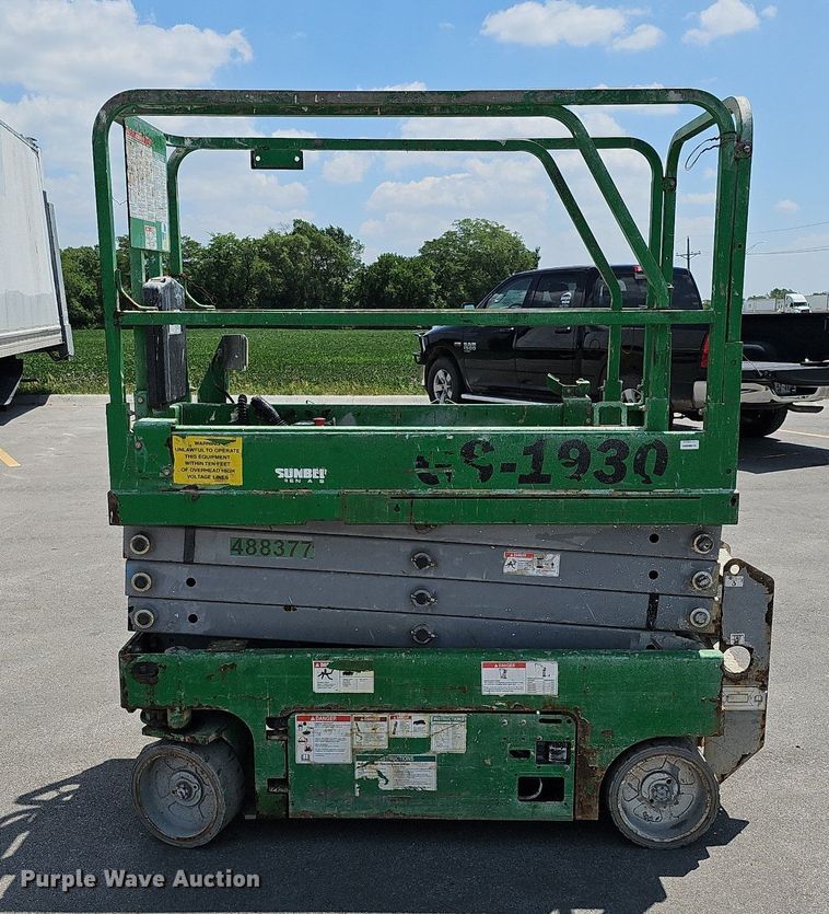 image for item MD9886 Genie GS1930  scissor lift