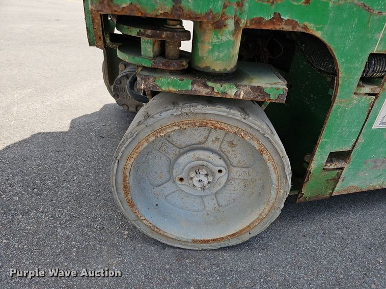 image for item MD9886 Genie GS1930  scissor lift