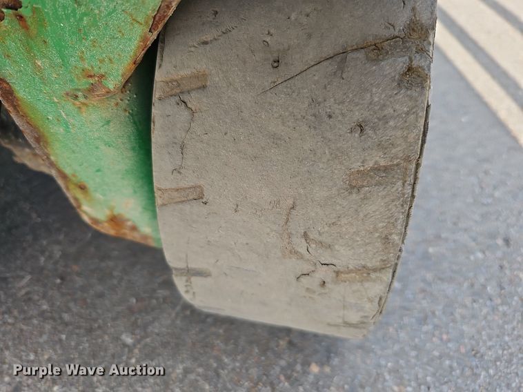 image for item MD9886 Genie GS1930  scissor lift