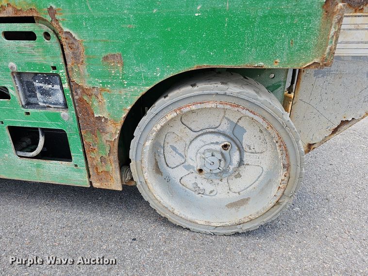 image for item MD9886 Genie GS1930  scissor lift