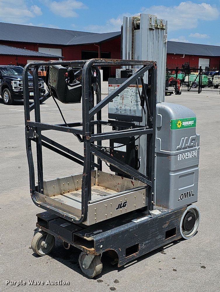 image for item MD9887 2016 JLG Industries 20MVL  vertical lift