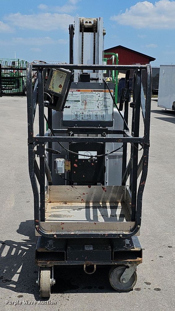 image for item MD9887 2016 JLG Industries 20MVL  vertical lift