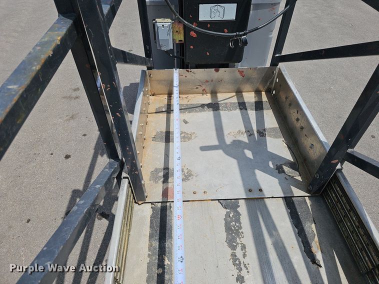 image for item MD9887 2016 JLG Industries 20MVL  vertical lift