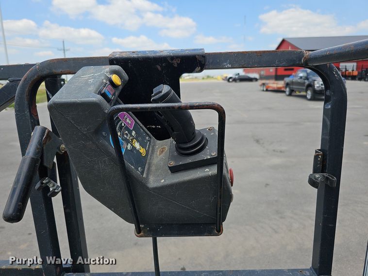 image for item MD9887 2016 JLG Industries 20MVL  vertical lift