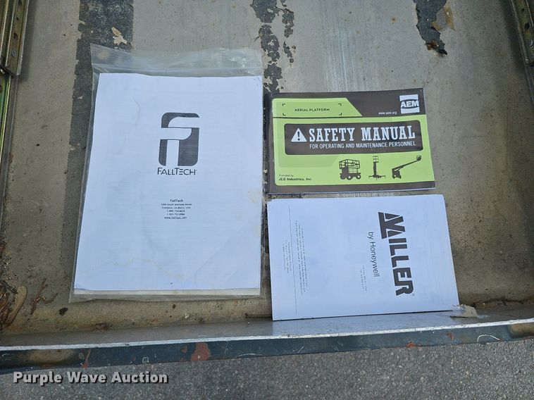 image for item MD9887 2016 JLG Industries 20MVL  vertical lift