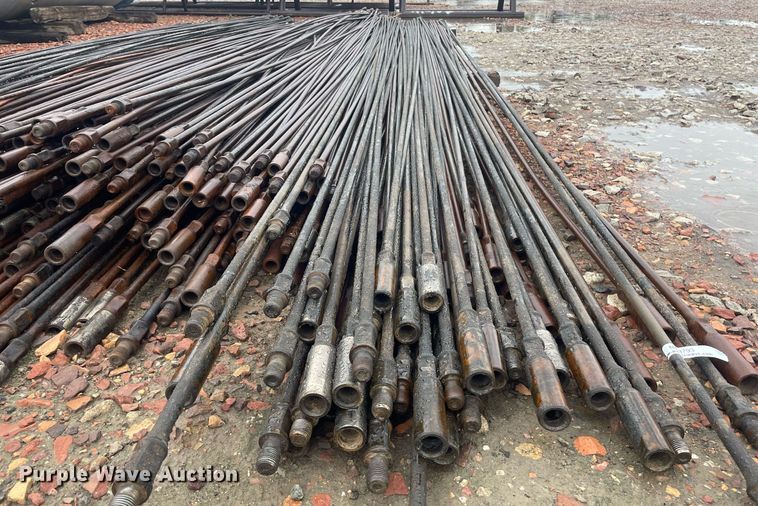 image for item ME9793 Approximately 400 sucker rods