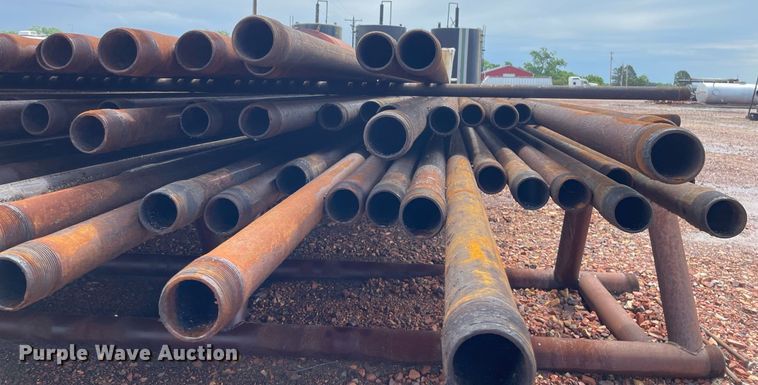 image for item ME9796 (105) joints of 2 7/8" diameter structural tubing