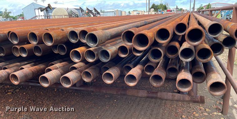 image for item ME9796 (105) joints of 2 7/8" diameter structural tubing