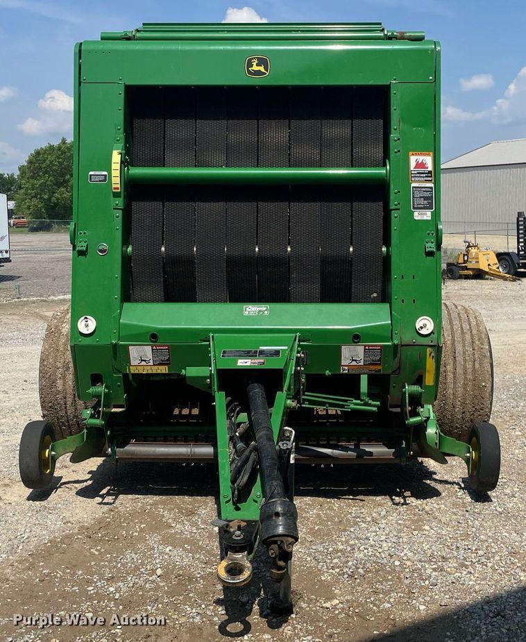 image for item ME9804 John Deere 568 Mega Wide Plus  round baler