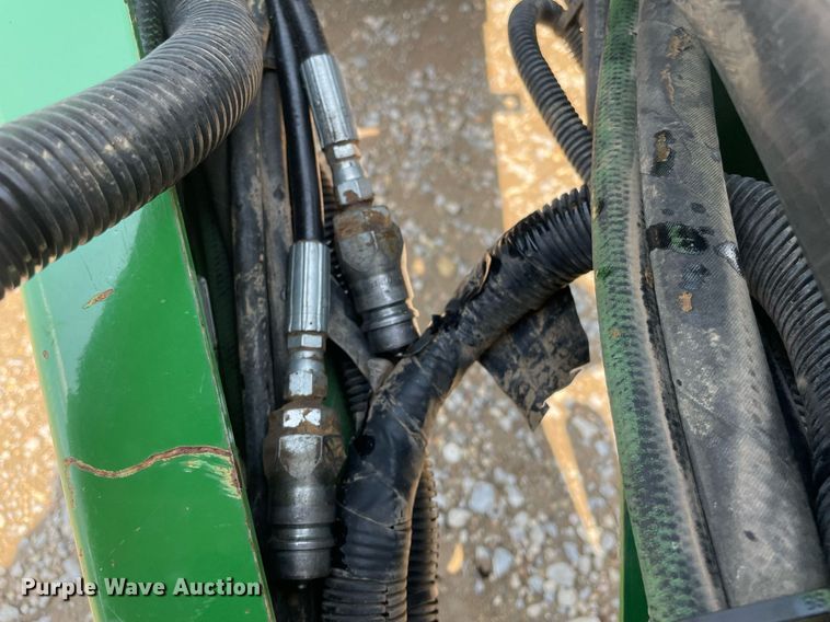 image for item ME9804 John Deere 568 Mega Wide Plus  round baler