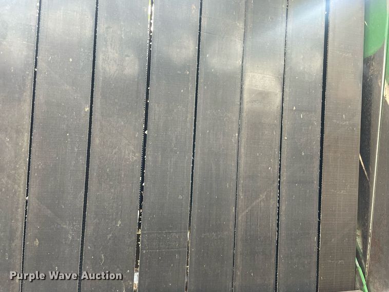 image for item ME9804 John Deere 568 Mega Wide Plus  round baler