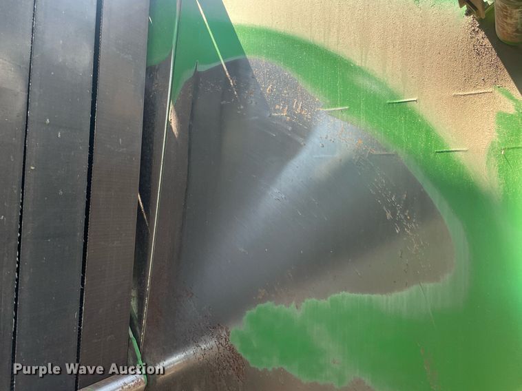 image for item ME9804 John Deere 568 Mega Wide Plus  round baler