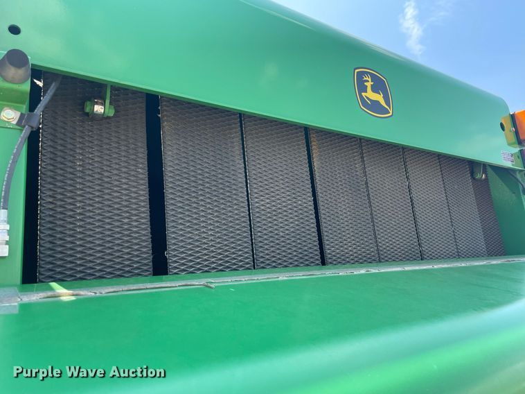 image for item ME9804 John Deere 568 Mega Wide Plus  round baler
