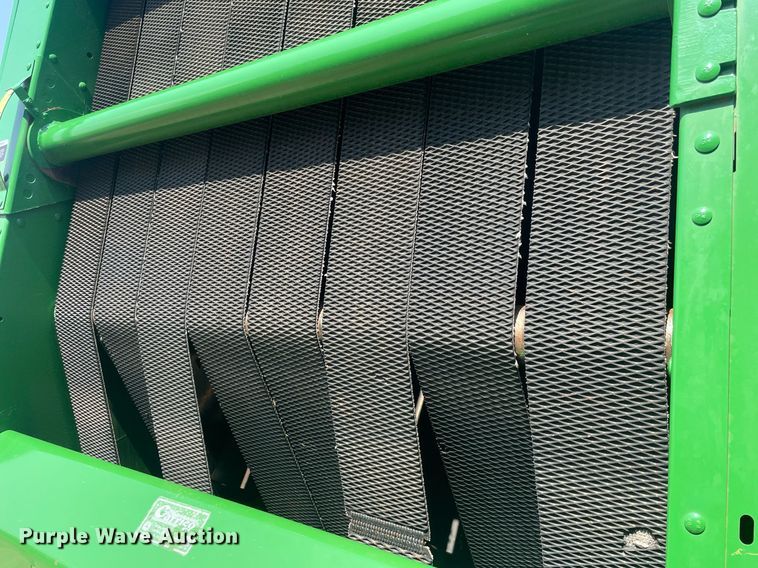 image for item ME9804 John Deere 568 Mega Wide Plus  round baler