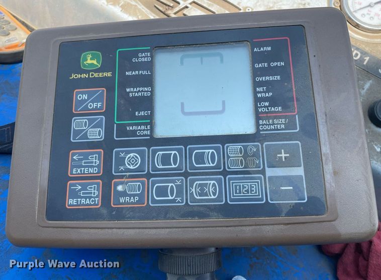 image for item ME9804 John Deere 568 Mega Wide Plus  round baler