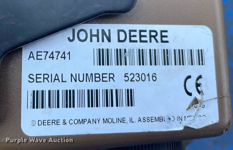 image for item ME9804 John Deere 568 Mega Wide Plus  round baler