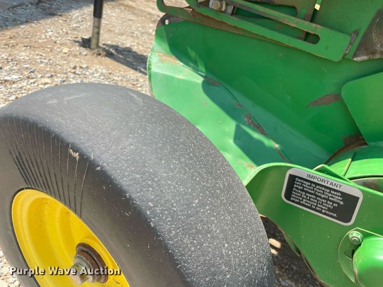 image for item ME9804 John Deere 568 Mega Wide Plus  round baler