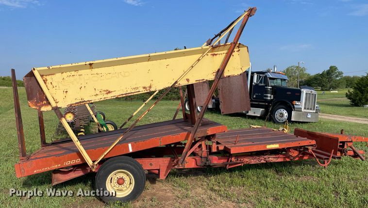 image for item ME9840 New Holland Stackliner 1000  bale stacker