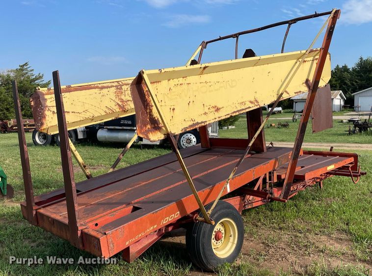 image for item ME9840 New Holland Stackliner 1000  bale stacker