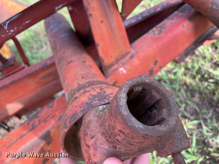 image for item ME9840 New Holland Stackliner 1000  bale stacker