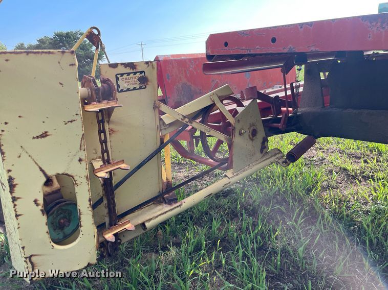 image for item ME9840 New Holland Stackliner 1000  bale stacker