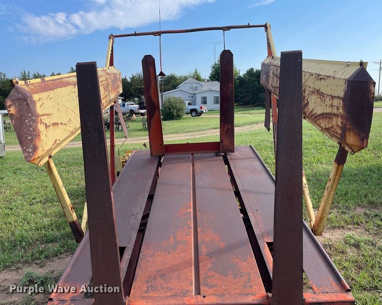 image for item ME9840 New Holland Stackliner 1000  bale stacker