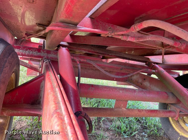 image for item ME9840 New Holland Stackliner 1000  bale stacker