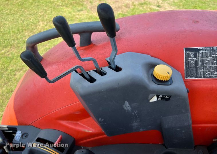 image for item MF9964 Kubota M8560  MFWD tractor