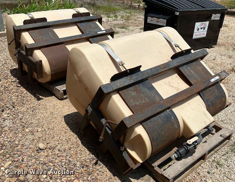 image for item MG9008 (2) saddle tanks