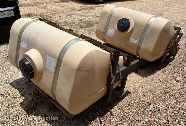 image for item MG9008 (2) saddle tanks